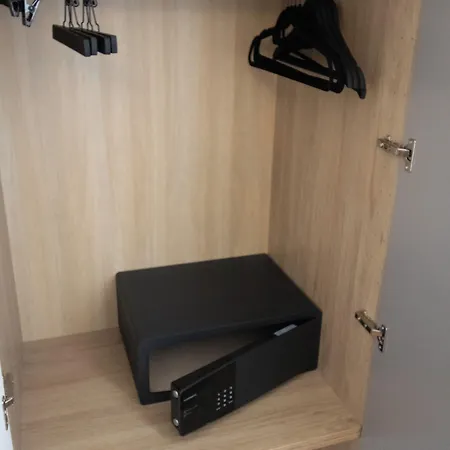 Les Rebelles פריז