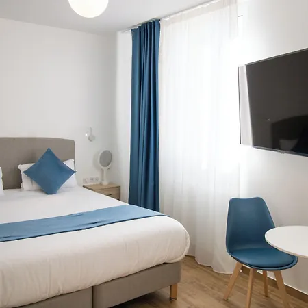 Les Rebelles מלון 3*