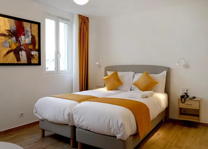 Les Rebelles Hotel Parigi