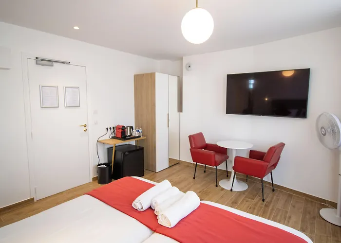 Otel Les Rebelles Paris