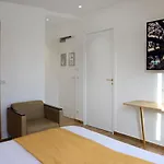 Les Rebelles Otel Paris