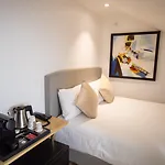 Otel Les Rebelles